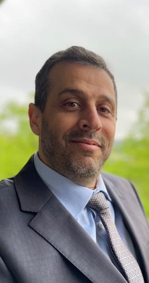 كامل كزبر: المدارس التعليمية الخاصة في لبنان بين مطرقة المعلم وسندان الأهل كامل كزبر: المدارس التعليمية الخاصة في لبنان بين مطرقة المعلم وسندان الأهل