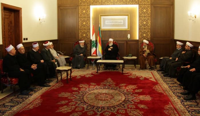حنينة مع وفد من تجمع "العلماء المسلمين" زار الشيخ أبي المنى حنينة مع وفد من تجمع "العلماء المسلمين" زار الشيخ أبي المنى