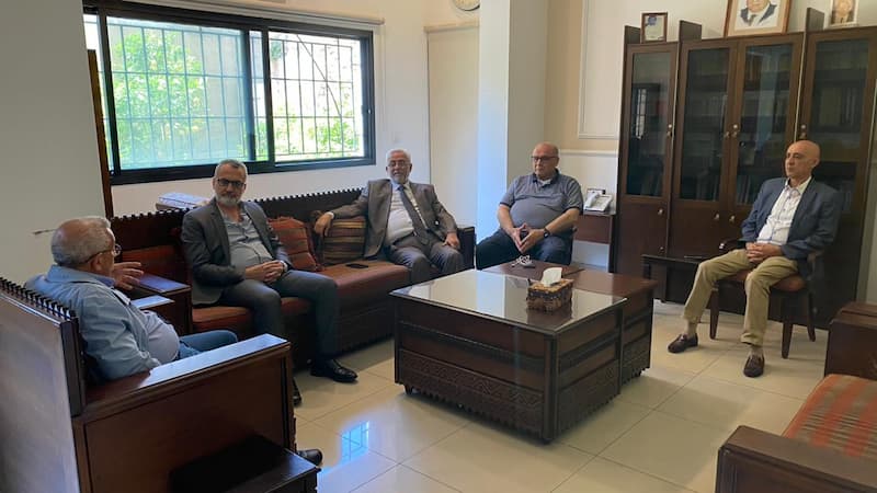 أسامة سعد التقى وفداً من الحزب السوري القومي الاجتماعي معزياً بالخليل أسامة سعد التقى وفداً من الحزب السوري القومي الاجتماعي معزياً بالخليل
