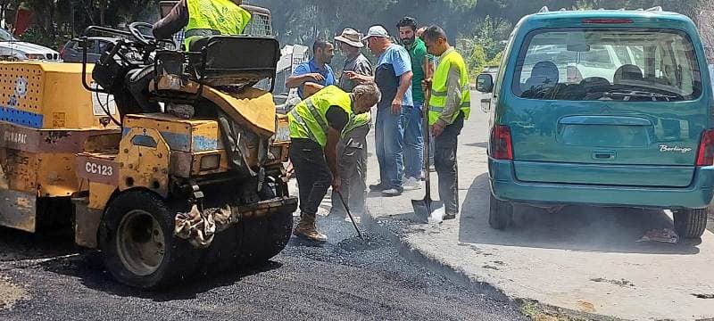 تنفيذ المرحلة الثانية من إصلاح وتزفيت الحفر في طرقات صيدا الإدارية تنفيذ المرحلة الثانية من إصلاح وتزفيت الحفر في طرقات صيدا الإدارية