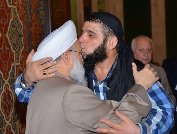 الشيخ ماهر حمود ينعي الشيخ هيثم السعدي (أبو طارق) الشيخ ماهر حمود ينعي الشيخ هيثم السعدي (أبو طارق)
