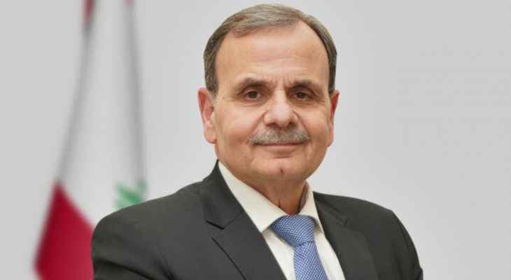 البزري: سنعلن عن اسم مرشحنا الثالث للرئاسة قريبًا وقد يشكل نقطة التقاء بين الفريقين المتموضعين البزري: سنعلن عن اسم مرشحنا الثالث للرئاسة قريبًا وقد يشكل نقطة التقاء بين الفريقين المتموضعين