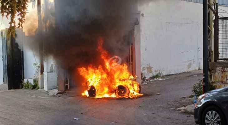 احتراق دراجة رباعية الدفع في منطقة البوابة الفوقا في صيدا احتراق دراجة رباعية الدفع في منطقة البوابة الفوقا في صيدا