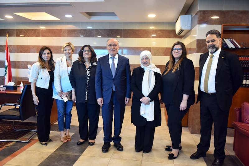بهية الحريري استقبلت المديرة الإقليمية للبكالوريا الدولية وعرضت مع الحلبي تطبيقها بمدارس رسمية لـ"تحقيق عدالة التعليم" بهية الحريري استقبلت المديرة الإقليمية للبكالوريا الدولية وعرضت مع الحلبي تطبيقها بمدارس رسمية لـ"تحقيق عدالة التعليم"