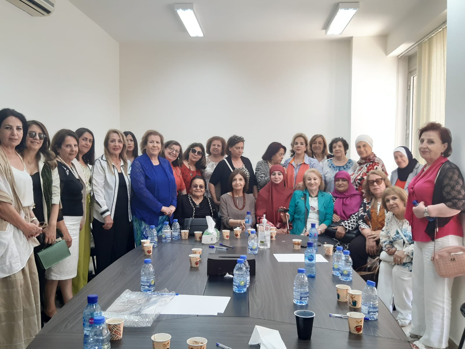 رئيسة المجلس النسائي اللبناني الأستاذة عدلا سبليني زين زارت صيدا والتقت رئيسات الجمعيات رئيسة المجلس النسائي اللبناني الأستاذة عدلا سبليني زين زارت صيدا والتقت رئيسات الجمعيات