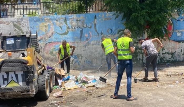 حملة لرفع النفايات من أحياء صيدا حملة لرفع النفايات من أحياء صيدا