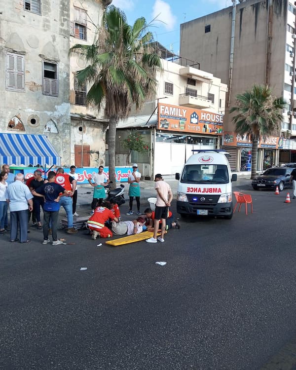 أمس إصابة واحدة نتيجة حادث صدم على الكورنيش البحري أمس إصابة واحدة نتيجة حادث صدم على الكورنيش البحري