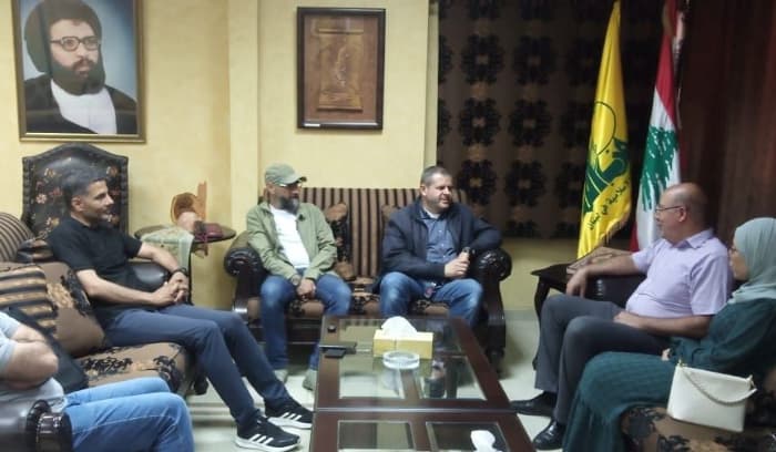 حزب الله استقبل وفود جمعيات أهلية.. ووفد من قطاع صيدا جال مهنئا بالأضحى حزب الله استقبل وفود جمعيات أهلية.. ووفد من قطاع صيدا جال مهنئا بالأضحى