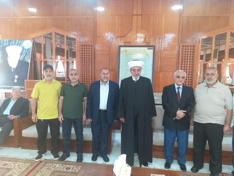 وفد قيادي من طلائع الفجر يجول على فعاليات صيدا مهنئا بعيد الأضحى المبارك وفد قيادي من طلائع الفجر يجول على فعاليات صيدا مهنئا بعيد الأضحى المبارك
