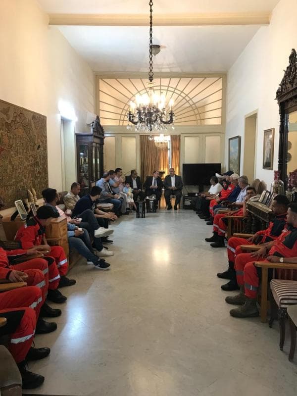 البزري يستقبل المهنئين بعيد الأضحى المبارك البزري يستقبل المهنئين بعيد الأضحى المبارك