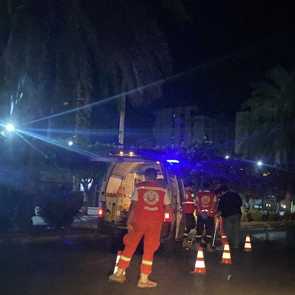 إصابة سيدة بحادثة نشل قرب ساحة الشهداء إصابة سيدة بحادثة نشل قرب ساحة الشهداء