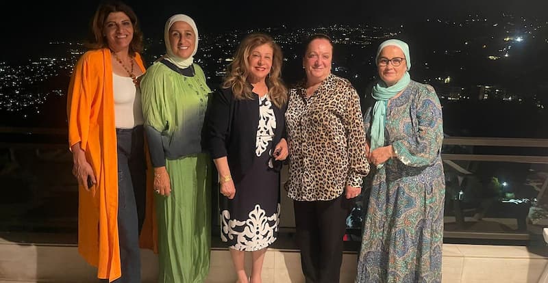 بدايات للخير والتنمية في ضيافة الشيخة ميسر الرواس آل جابر بدايات للخير والتنمية في ضيافة الشيخة ميسر الرواس آل جابر