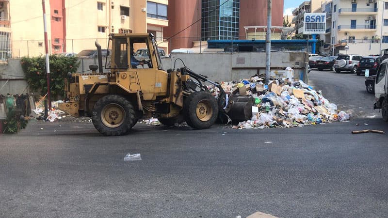 مؤسسة أبو مرعي الخيرية تواصل مبادرتها برفع النفايات في الهلالية وتتوسع إلى عبرا ومجدليون مؤسسة أبو مرعي الخيرية تواصل مبادرتها برفع النفايات في الهلالية وتتوسع إلى عبرا ومجدليون