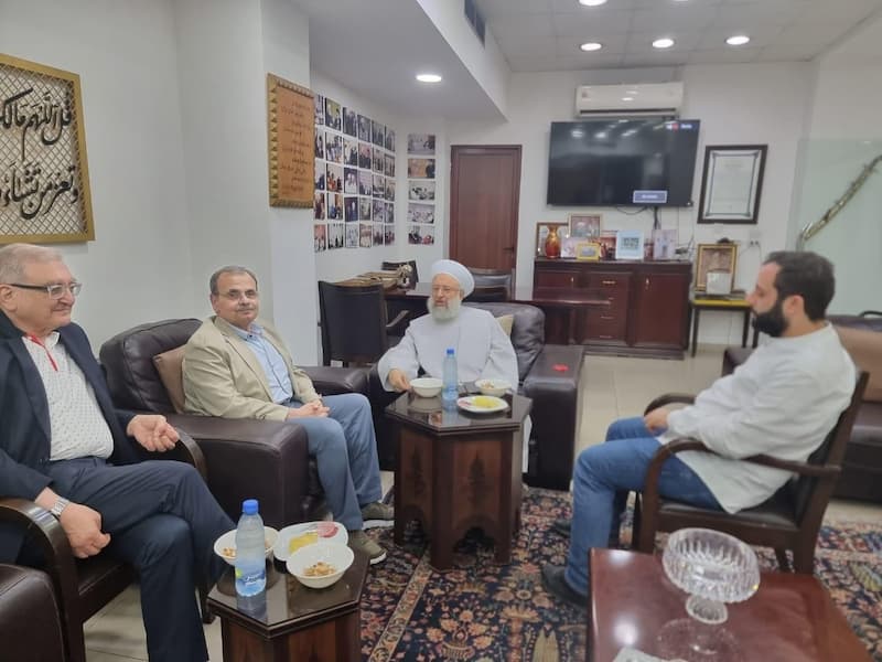 الشيخ حمود يستقبل الدكتور البزري الشيخ حمود يستقبل الدكتور البزري