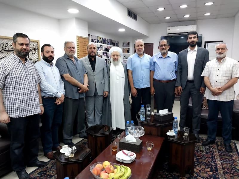 الشيخ ماهر حمود يستقبل وفدا من حركة حماس الشيخ ماهر حمود يستقبل وفدا من حركة حماس