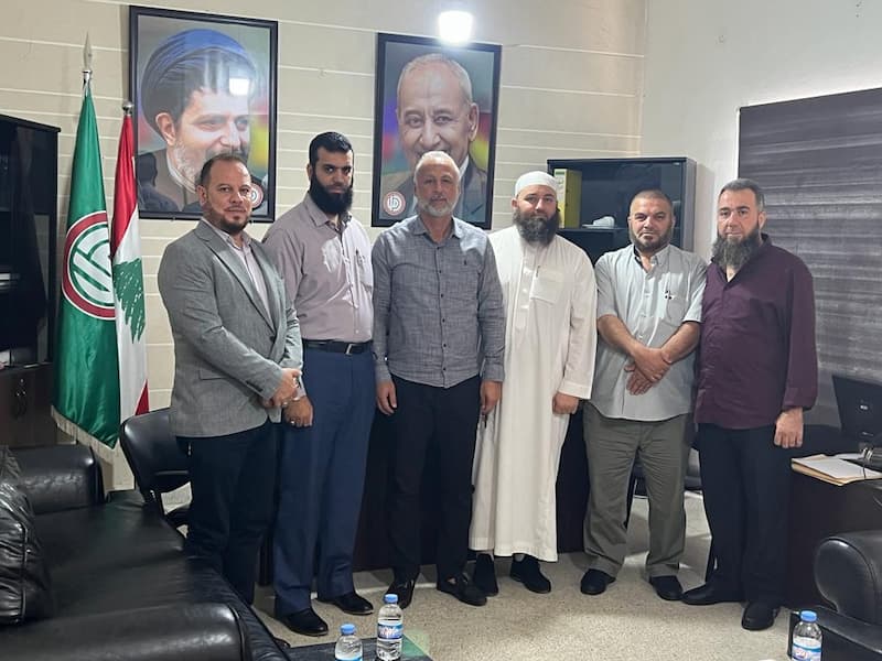 عصبة الأنصار تزور حركة أمل واللقاء تناول البحث في الأحداث الأخيرة عصبة الأنصار تزور حركة أمل واللقاء تناول البحث في الأحداث الأخيرة