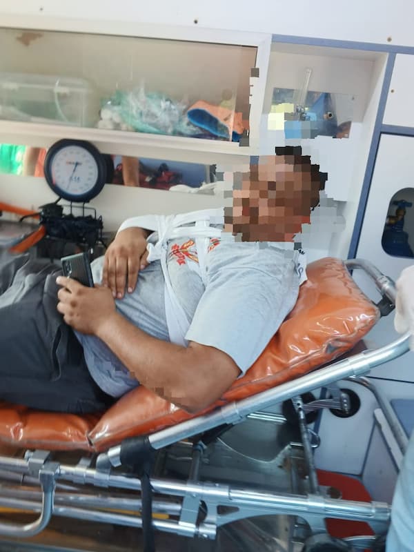 إصابة عنصر من الدفاع المدني من مركز صيدا الاقليمي خلال إخماد حريق إصابة عنصر من الدفاع المدني من مركز صيدا الاقليمي خلال إخماد حريق