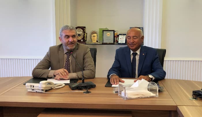وزير العمل في حكومة تصريف الأعمال مصطفى بيرم زار غرفة صيدا والجنوب وزير العمل في حكومة تصريف الأعمال مصطفى بيرم زار غرفة صيدا والجنوب
