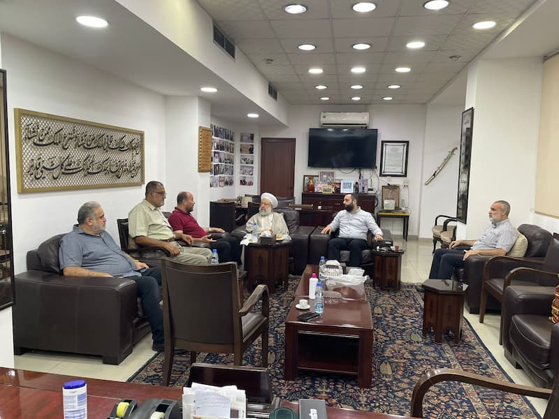 الشيخ ماهر حمود يستقبل وفدا من حركة حماس الشيخ ماهر حمود يستقبل وفدا من حركة حماس