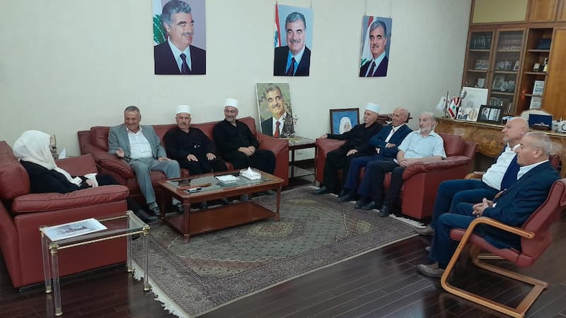 بهية الحريري استقبلت وفداً من بلدة "ميمس" في قضاء حاصبيا بهية الحريري استقبلت وفداً من بلدة "ميمس" في قضاء حاصبيا