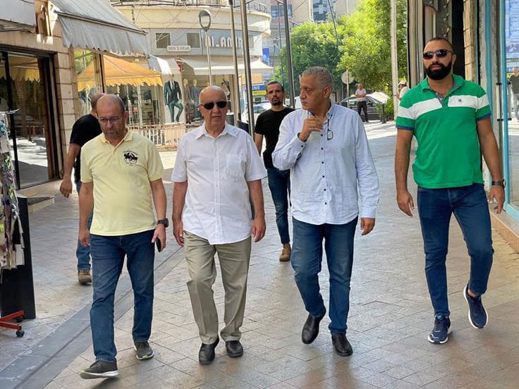 رئيس بلدية صيدا د. بديع جال مع نائبه وقائد الشرطة في السوق التجاري رئيس بلدية صيدا د. بديع جال مع نائبه وقائد الشرطة في السوق التجاري
