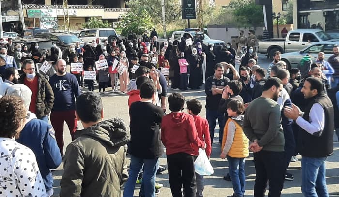 اعتصام لأهالي موقوفي أحداث عبرا للمطالبة بإطلاق سراحهم اعتصام لأهالي موقوفي أحداث عبرا للمطالبة بإطلاق سراحهم