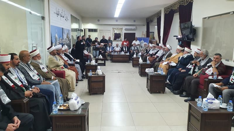 وقفة تضامنية مع غزة في قاعة مكتب الشيخ حمود - صيدا وقفة تضامنية مع غزة في قاعة مكتب الشيخ حمود - صيدا