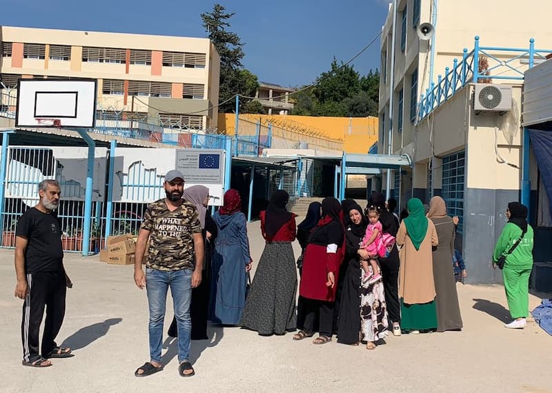 وقفة احتجاجية في صيدا للمطالبة بفتح المدارس في عين الحلوة بدون مماطلة من "الأونروا" وقفة احتجاجية في صيدا للمطالبة بفتح المدارس في عين الحلوة بدون مماطلة من "الأونروا"