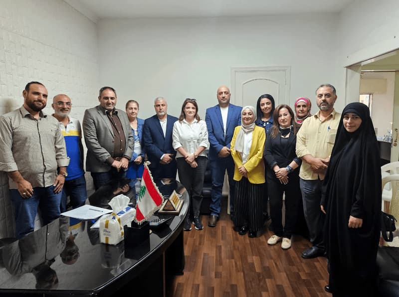 سهى نجم رئيسة لفرع الجنوب في نقابة المعلمين .. والأرناؤوط يبارك سهى نجم رئيسة لفرع الجنوب في نقابة المعلمين .. والأرناؤوط يبارك