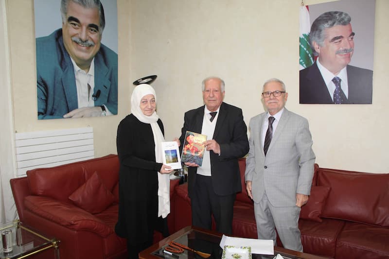 بهية الحريري تتابع مع زوارها شؤونا أكاديمية وتربوية ورياضية بهية الحريري تتابع مع زوارها شؤونا أكاديمية وتربوية ورياضية