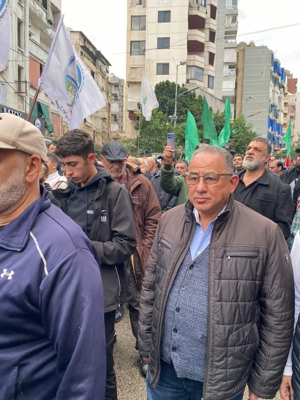 جهاد ضاني ممثلا النائب أسامة سعد قدم واجب العزاء باستشهاد القائد العاروري ورفاقه جهاد ضاني ممثلا النائب أسامة سعد قدم واجب العزاء باستشهاد القائد العاروري ورفاقه