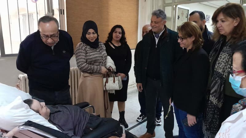 د. حامد أبو ظهر زار ووفد من جمعية "أعمالنا" مستشفى دار السلام د. حامد أبو ظهر زار ووفد من جمعية "أعمالنا" مستشفى دار السلام