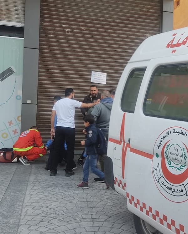 إصابة طالب نتيجة انحراف دراجة مقابل مجمع الزهراء إصابة طالب نتيجة انحراف دراجة مقابل مجمع الزهراء