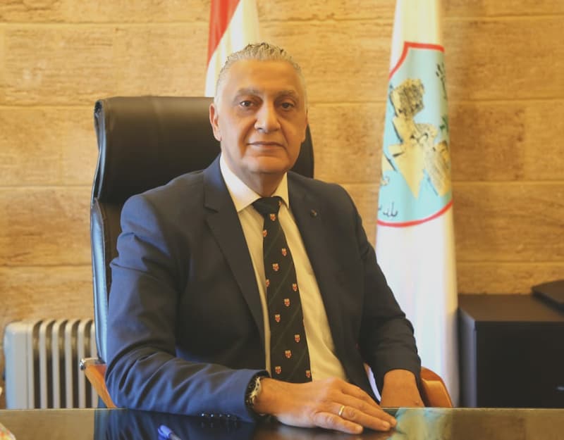 بديع يهنىء علي الشريف والمجلس الجديد الفائز في إنتخابات جمعية تجار صيدا وضواحيها بديع يهنىء علي الشريف والمجلس الجديد الفائز في إنتخابات جمعية تجار صيدا وضواحيها