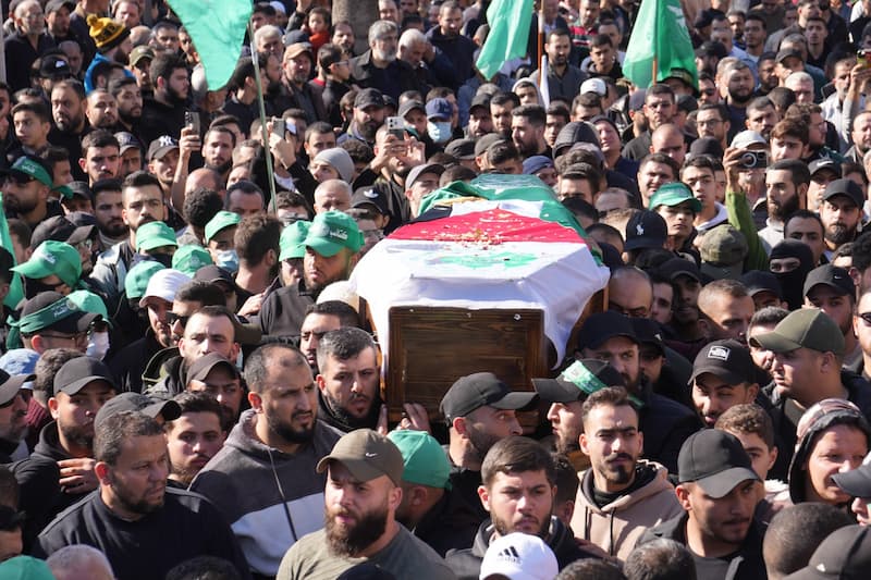 حماس وجماهير الشعب الفلسطيني في مدينة صيدا ومخيماتها تشيع الشهيد وليد حسنين حماس وجماهير الشعب الفلسطيني في مدينة صيدا ومخيماتها تشيع الشهيد وليد حسنين