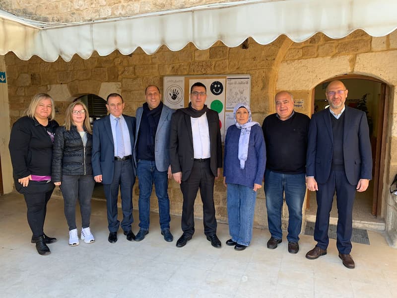 الوزير الحجار يزور مركز مدى المجتمعي التابع لمؤسسة معروف سعد الوزير الحجار يزور مركز مدى المجتمعي التابع لمؤسسة معروف سعد