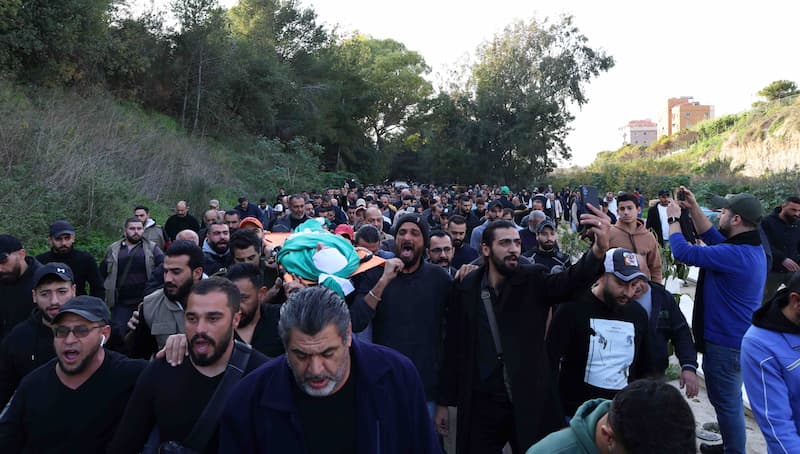 تشييع المناضل "محمود طرحة" في مأتم مهيب في صيدا تشييع المناضل "محمود طرحة" في مأتم مهيب في صيدا
