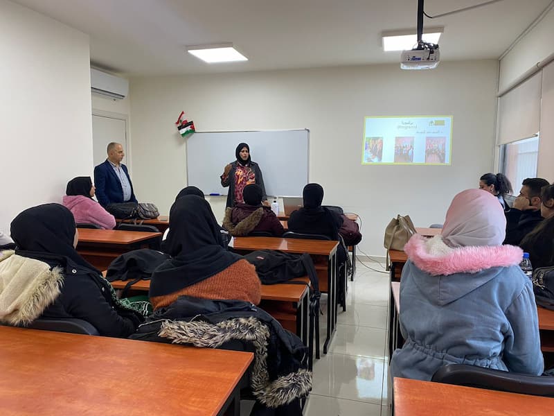 جامعة الجنان تستضيف فريق عمل جمعية زيتونة جامعة الجنان تستضيف فريق عمل جمعية زيتونة