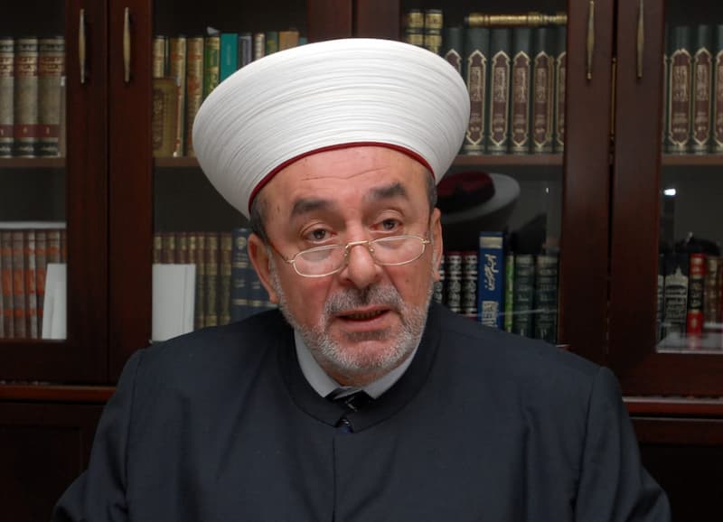 المفتي سوسان بذكرى رفيق الحريري: عمل لوحدة لبنان وكرامة الإنسان فيه وقدر سعد الحريري متابعة المسيرة المفتي سوسان بذكرى رفيق الحريري: عمل لوحدة لبنان وكرامة الإنسان فيه وقدر سعد الحريري متابعة المسيرة