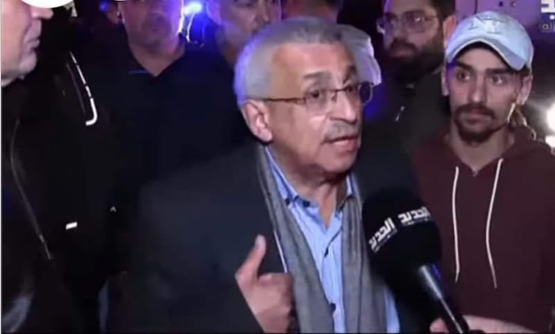 النائب أسامة سعد زار الموقع المستهدف من قبل العدو الصهيوني في الغازية النائب أسامة سعد زار الموقع المستهدف من قبل العدو الصهيوني في الغازية