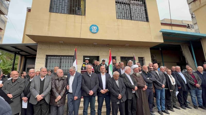 اعتصام أمام مكتب الأونروا في صيدا: "معاً لحماية ولاية الأونروا واستمرار تمويلها" بدعوة من النائب أسامة سعد اعتصام أمام مكتب الأونروا في صيدا: "معاً لحماية ولاية الأونروا واستمرار تمويلها" بدعوة من النائب أسامة سعد
