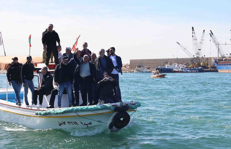 أسامة سعد من المسيرة البحرية للصيادين في ذكرى استشهاد معروف سعد: ما زلنا نناضل لاستعادة الحقوق وتحية للمقاومين والشهداء وأهلنا في الجنوب أسامة سعد من المسيرة البحرية للصيادين في ذكرى استشهاد معروف سعد: ما زلنا نناضل لاستعادة الحقوق وتحية للمقاومين والشهداء وأهلنا في الجنوب