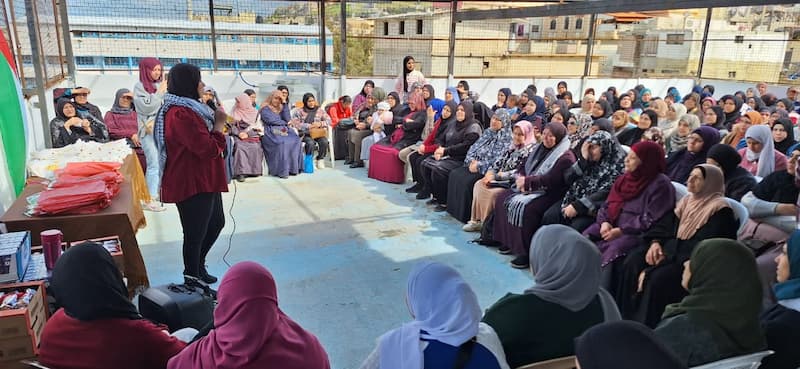 زيتونه تحيي مناسبة يوم المرأة بلقاء نسوي حاشد زيتونه تحيي مناسبة يوم المرأة بلقاء نسوي حاشد