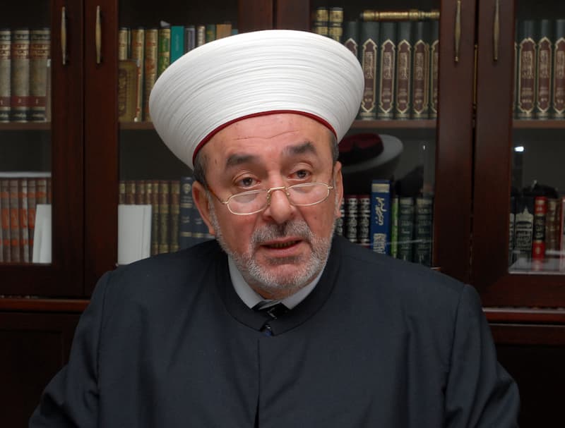 المفتي سوسان بمناسبة شهر رمضان: يحمل معه رايات البطولة والصمود والتضحية من غزه العزة لكل الأمة المفتي سوسان بمناسبة شهر رمضان: يحمل معه رايات البطولة والصمود والتضحية من غزه العزة لكل الأمة