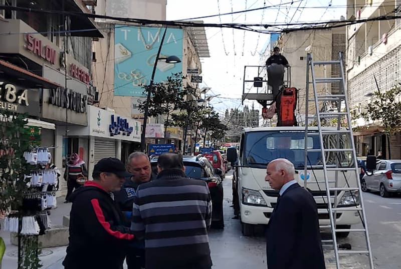 جمعية تجار صيدا وضواحيها هنأت بالأعياد وأعلنت فتح الأسواق ليلاً بدءاً من الإثنين وحتى ليلة عيد الفطر جمعية تجار صيدا وضواحيها هنأت بالأعياد وأعلنت فتح الأسواق ليلاً بدءاً من الإثنين وحتى ليلة عيد الفطر
