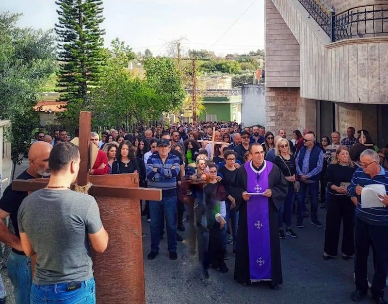 إحياء الجمعة العظيمة في صيدا وشرقها يحاكي"جلجلة" المسيح .. وآلام المعذبين! إحياء الجمعة العظيمة في صيدا وشرقها يحاكي"جلجلة" المسيح .. وآلام المعذبين!