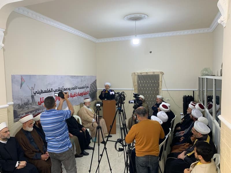 لقاء علمائي فلسطيني لبناني في مركز الشيخ جبري (رحمه الله) بصيدا لقاء علمائي فلسطيني لبناني في مركز الشيخ جبري (رحمه الله) بصيدا