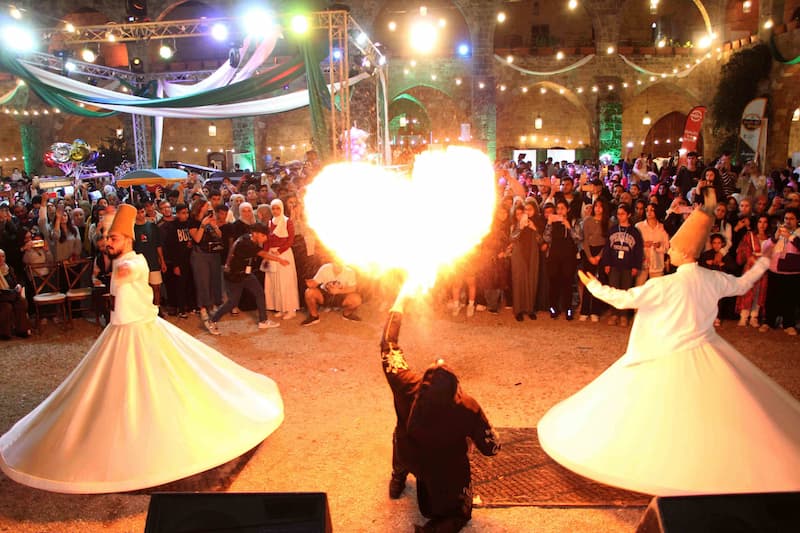 افتتاح مهرجان "صيداوي أح" في خان الإفرنج: 76 جناحاً للحرف والمأكولات الصيداوية افتتاح مهرجان "صيداوي أح" في خان الإفرنج: 76 جناحاً للحرف والمأكولات الصيداوية