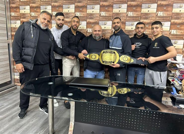 أبطال نادي Sparta يهدون فوزهم في بطولة ACS لرجل الأعمال الحاج محمد رشيد البابا أبطال نادي Sparta يهدون فوزهم في بطولة ACS لرجل الأعمال الحاج محمد رشيد البابا