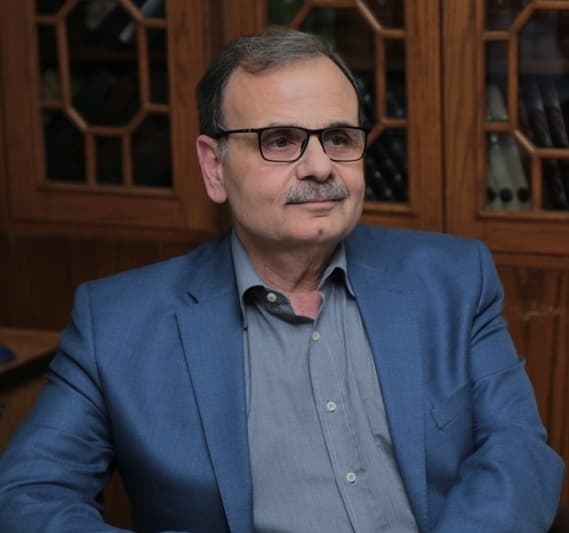 البزري يعتذر عن عدم تقبل التهاني بحلول عيد الفطر المبارك البزري يعتذر عن عدم تقبل التهاني بحلول عيد الفطر المبارك